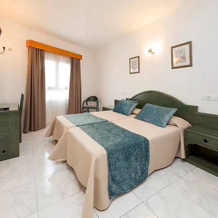 Mari Hotel 2*